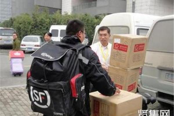 快递包装员工资是多少钱