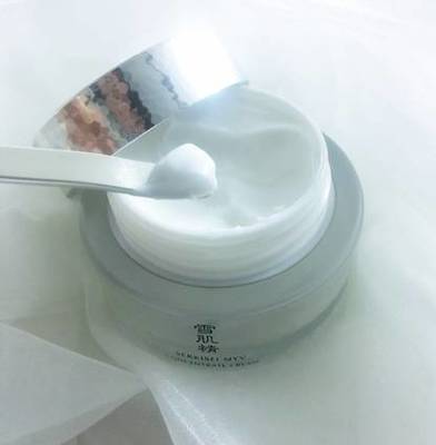 雪肌精台版包装