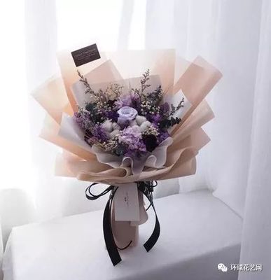 紫色包装纸配什么好看