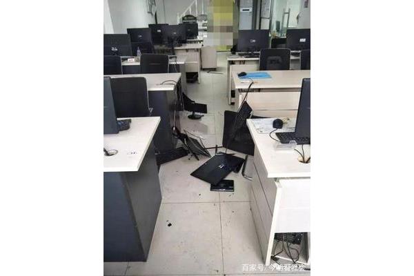 阜阳某广告公司遭打砸